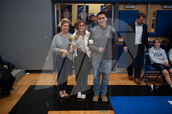 20241219WrestlingSrNight_047