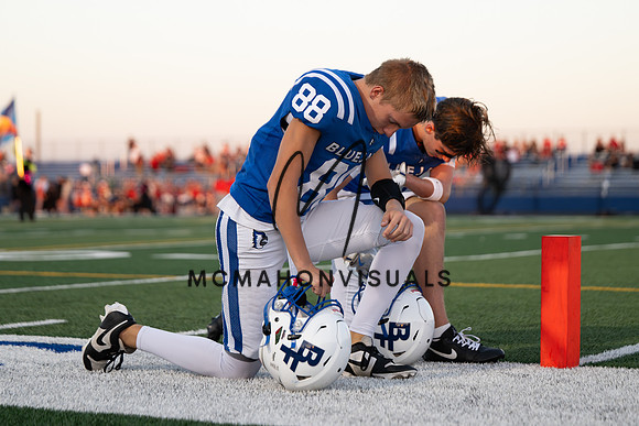 bond_hoco-21