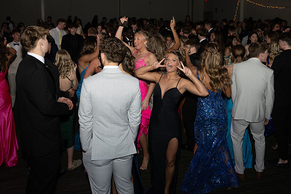 Prom Dance_4.26.25008