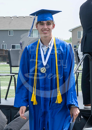 Graduation (K)_102