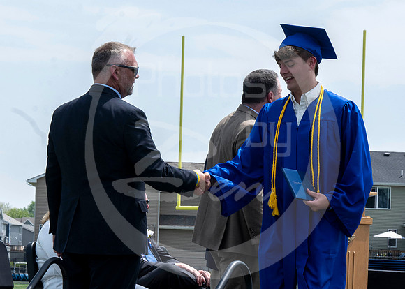 Graduation (K)_054