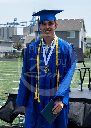 Graduation (K)_103