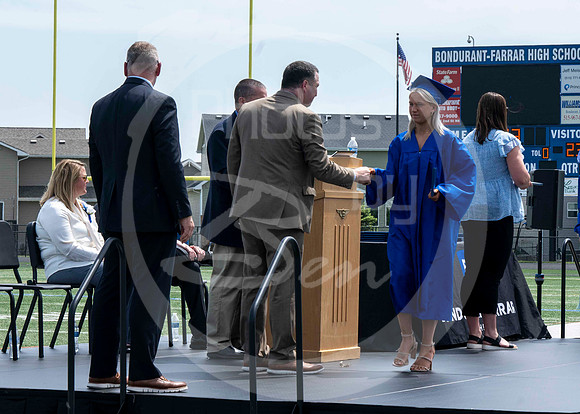 Graduation (K)_051