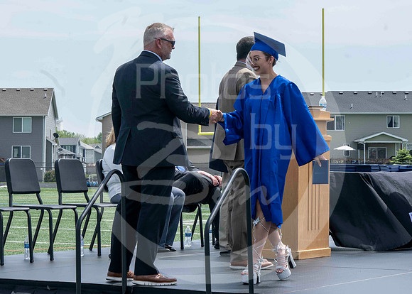 Graduation (K)_056