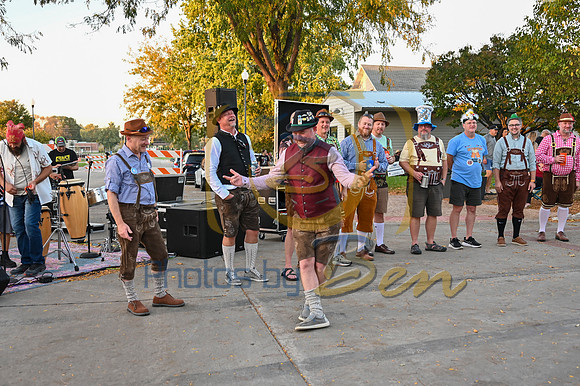 Reclaimed Rail Octoberfest_10.10.26_059
