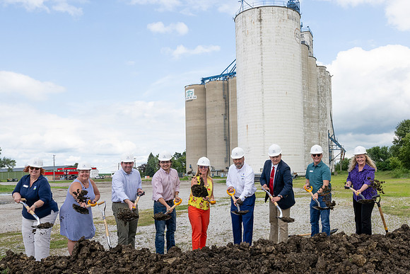 Grain District Ribbon Cutting 7.16.25_014