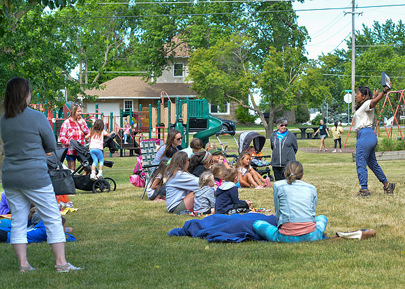 Lib in the Park_013