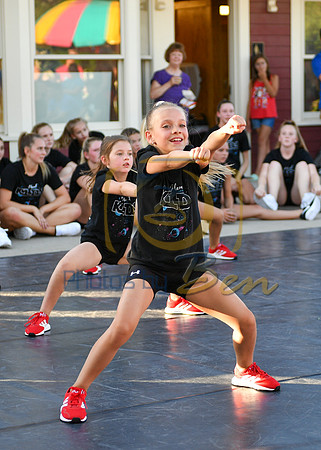 Dancers_010