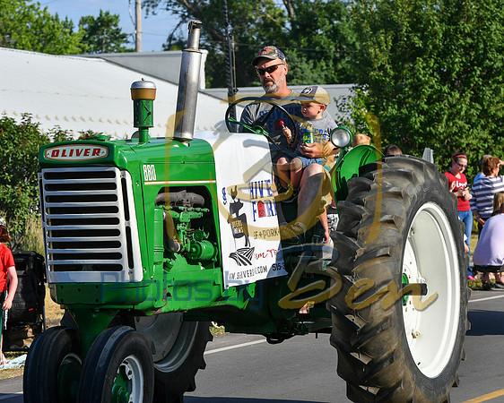 Parade_009