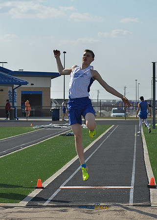 HS BOYS TRACK_053