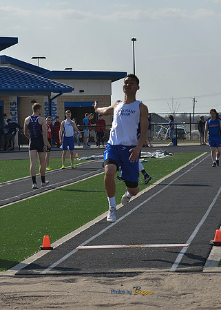 HS BOYS TRACK_070