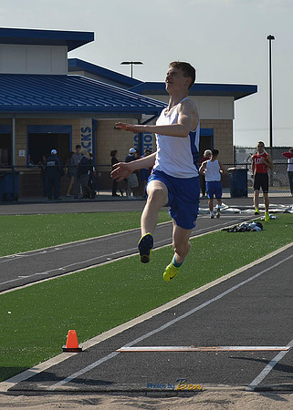 HS BOYS TRACK_079