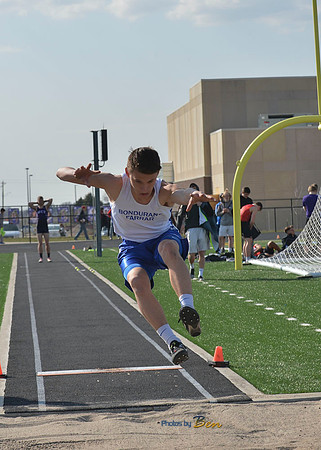 HS BOYS TRACK_092