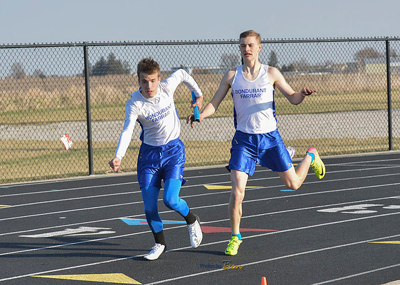 HS BOYS TRACK_320