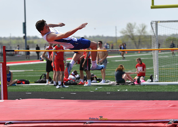 CONFERENCE BOYS TRACK_041
