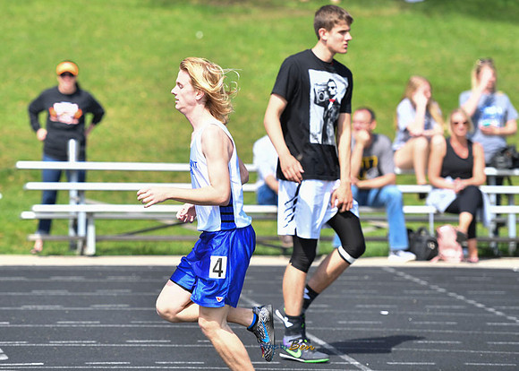 CONFERENCE BOYS TRACK_047
