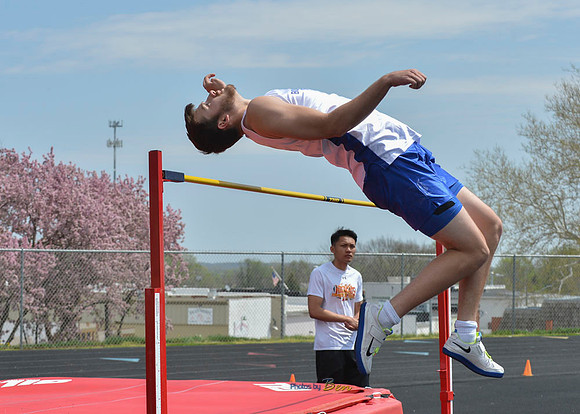 CONFERENCE BOYS TRACK_117