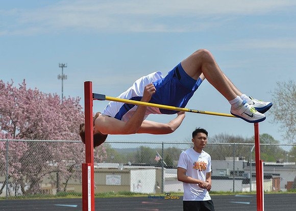 CONFERENCE BOYS TRACK_120