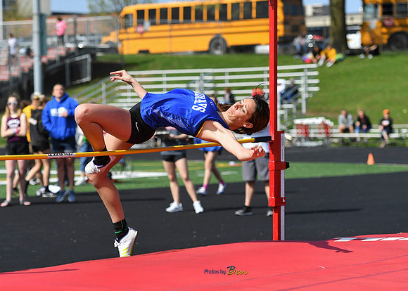 CONFERENCE GIRLS TRACK_216