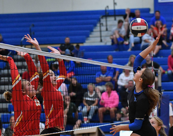 VOLLEYBALL_13