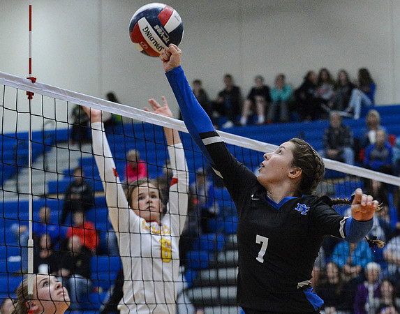 VOLLEYBALL_18
