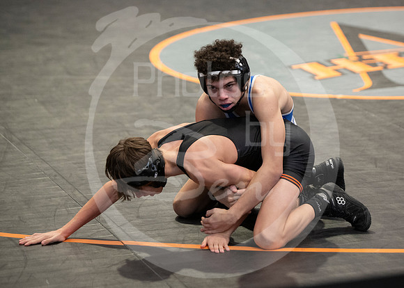 24.2.10_District Wrestling (K)_005