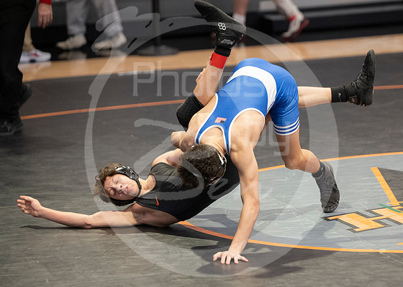 24.2.10_District Wrestling (K)_007