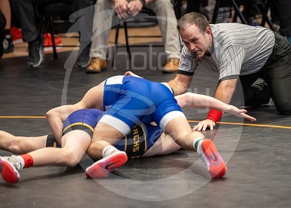 24.2.10_District Wrestling (K)_041