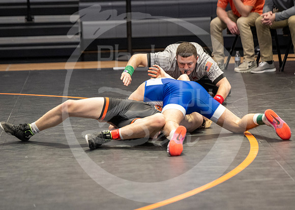 24.2.10_District Wrestling (K)_201