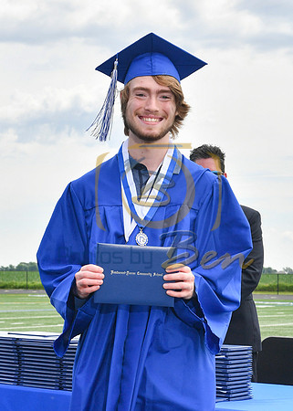 GRADUATE_016