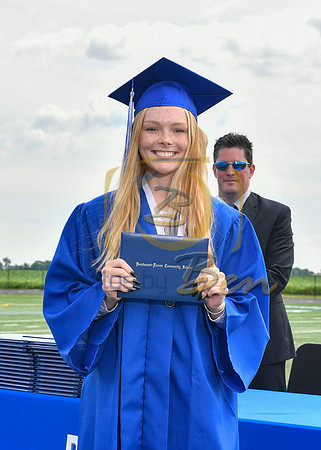 GRADUATE_047