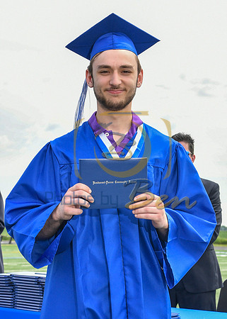 GRADUATE_051