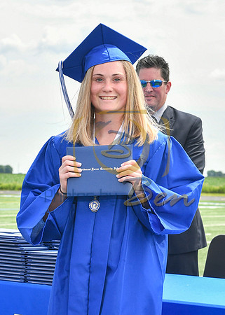 GRADUATE_056