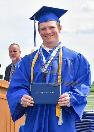 GRADUATE_057