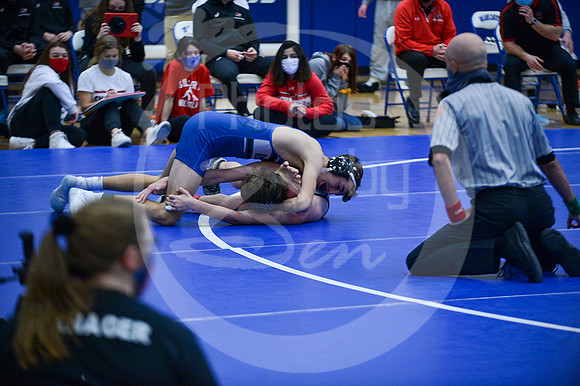 JV-WREST_Gilbert_009