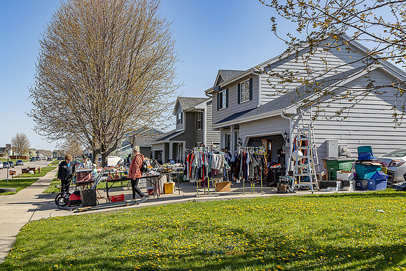2022 GarageSale_007