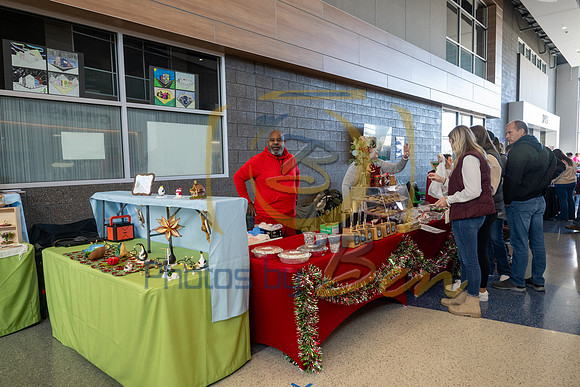 Farmers Market_12.8.24_004