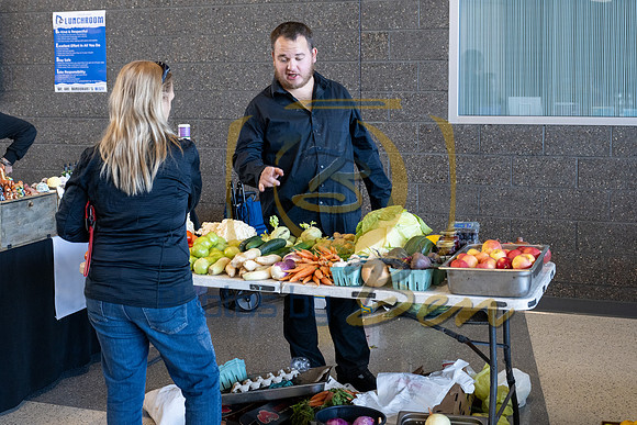 Farmers Market_12.8.24_017