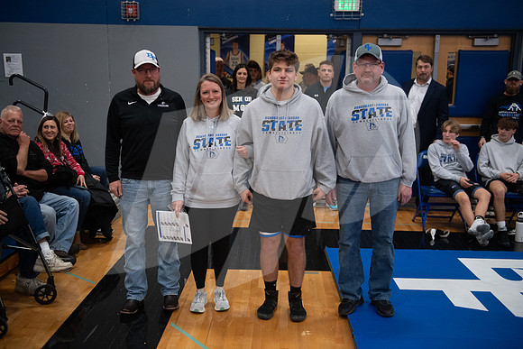 20241219WrestlingSrNight_026