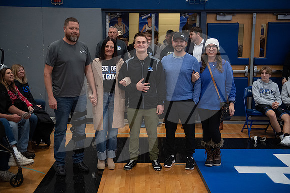 20241219WrestlingSrNight_017