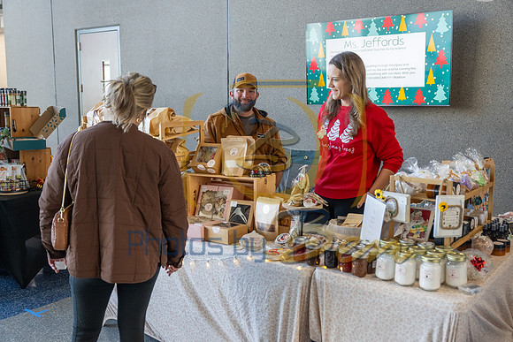 Farmers Market_12.8.24_012