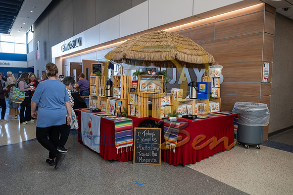 Farmers Market_12.8.24_002