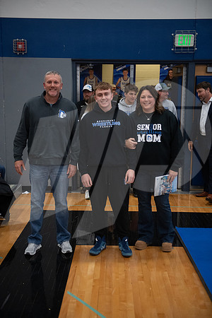 20241219WrestlingSrNight_019