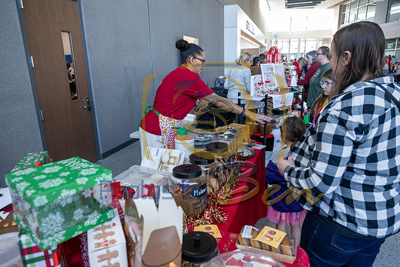 Farmers Market_12.8.24_029