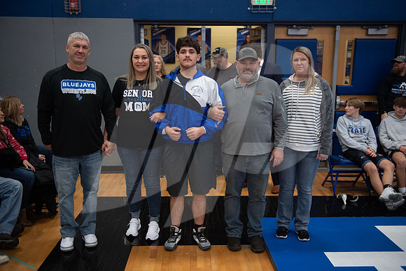 20241219WrestlingSrNight_032