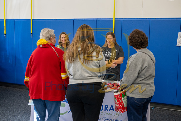 Farmers Market_12.8.24_027