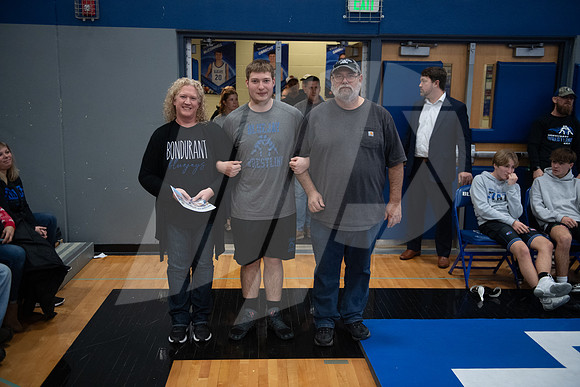 20241219WrestlingSrNight_040