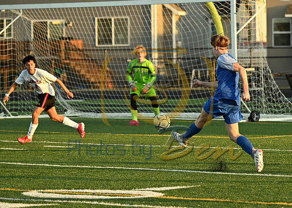 B Soccer 4.11_070