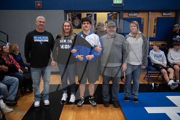 20241219WrestlingSrNight_034